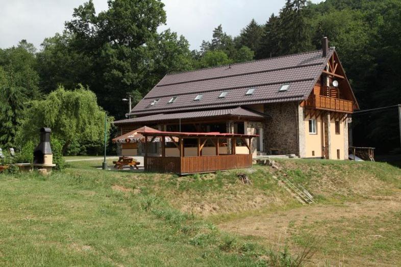 Pod Bresteckou Skalou Břestek 외부 사진